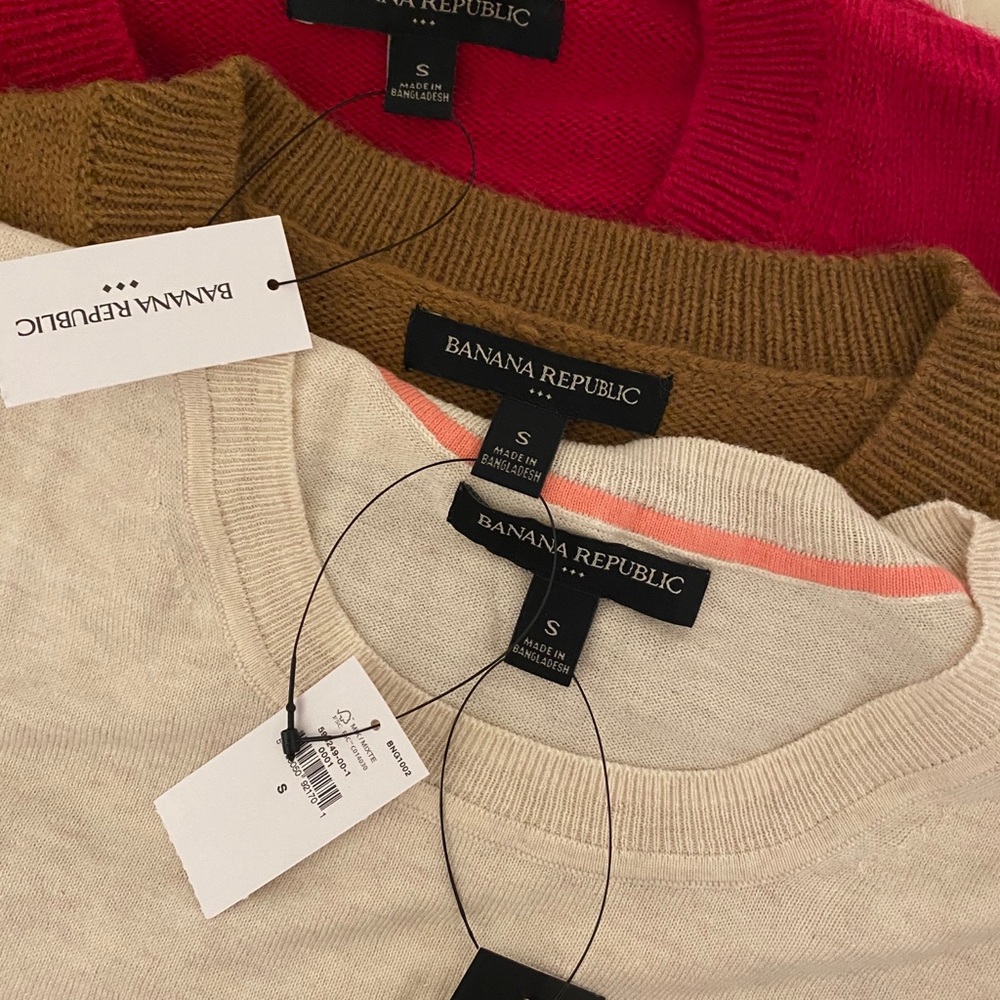 3 NWT banana republic sweaters all for 1